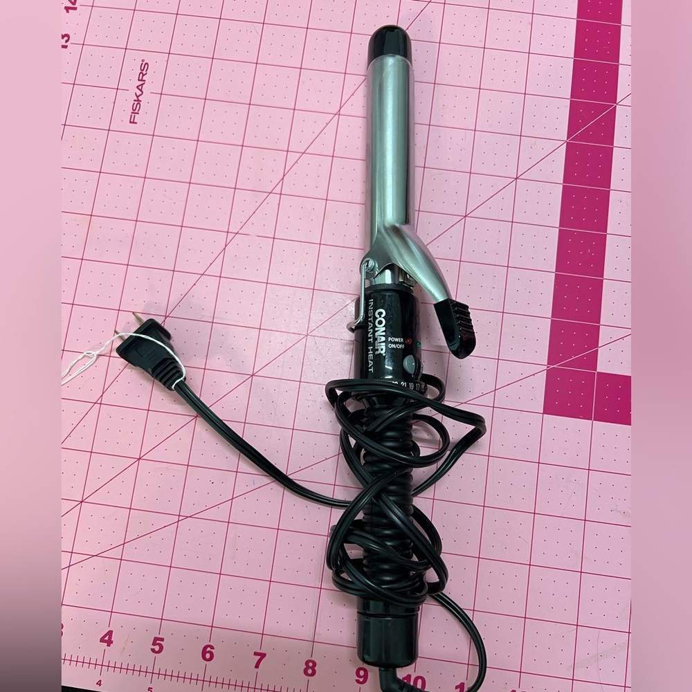 Black 1 inch Conair Curling Iron